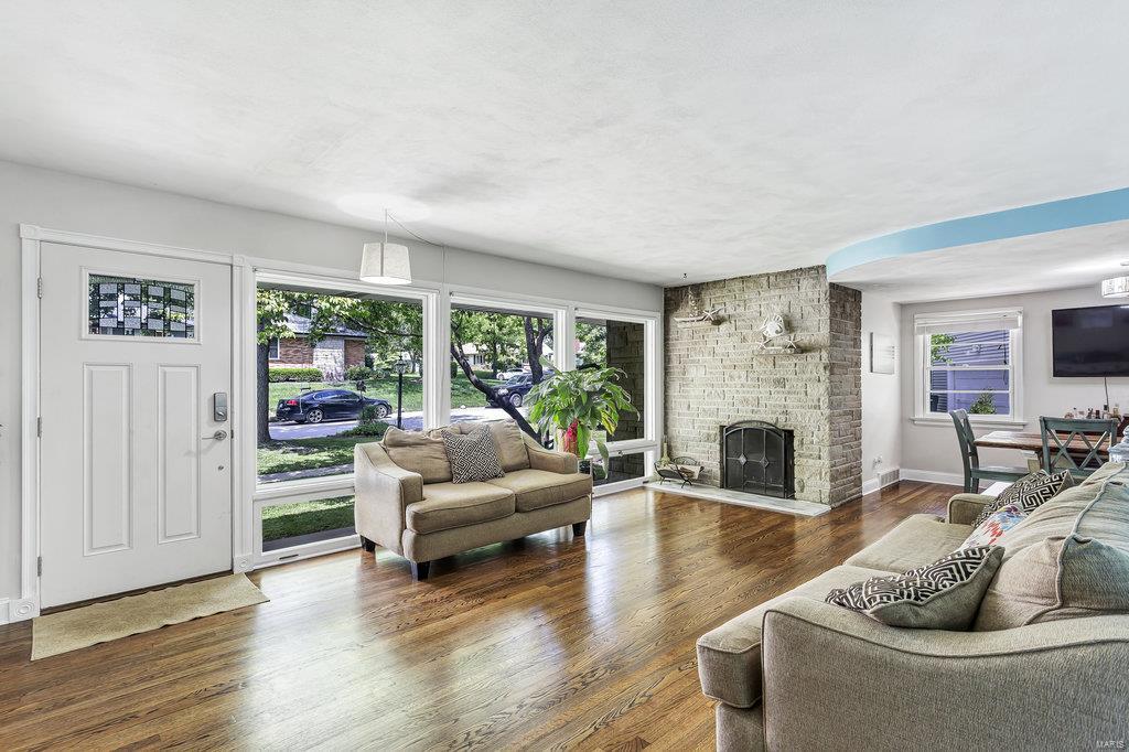 1270 Bridle Road St. Louis, MO 63119 - Photo 4 of 39 Gallery Image 4