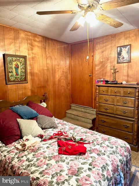 408 1/2 Chestnut Street Johnstown, PA 15906 - Photo 11 of 17 a bedroom with a bed and a window