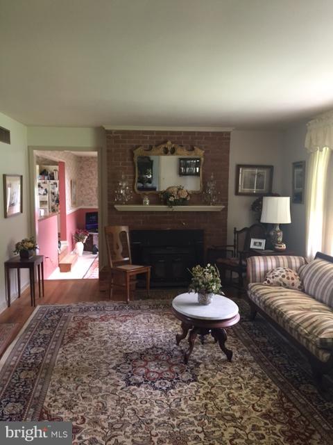 1814 Parkvue Road Fallston, MD 21047 - Photo 14 of 30 Living Room