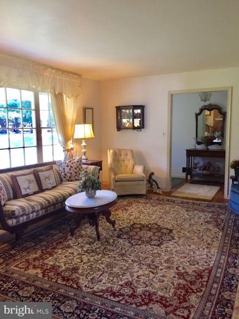 1814 Parkvue Road Fallston, MD 21047 - Photo 15 of 30 Living Room
