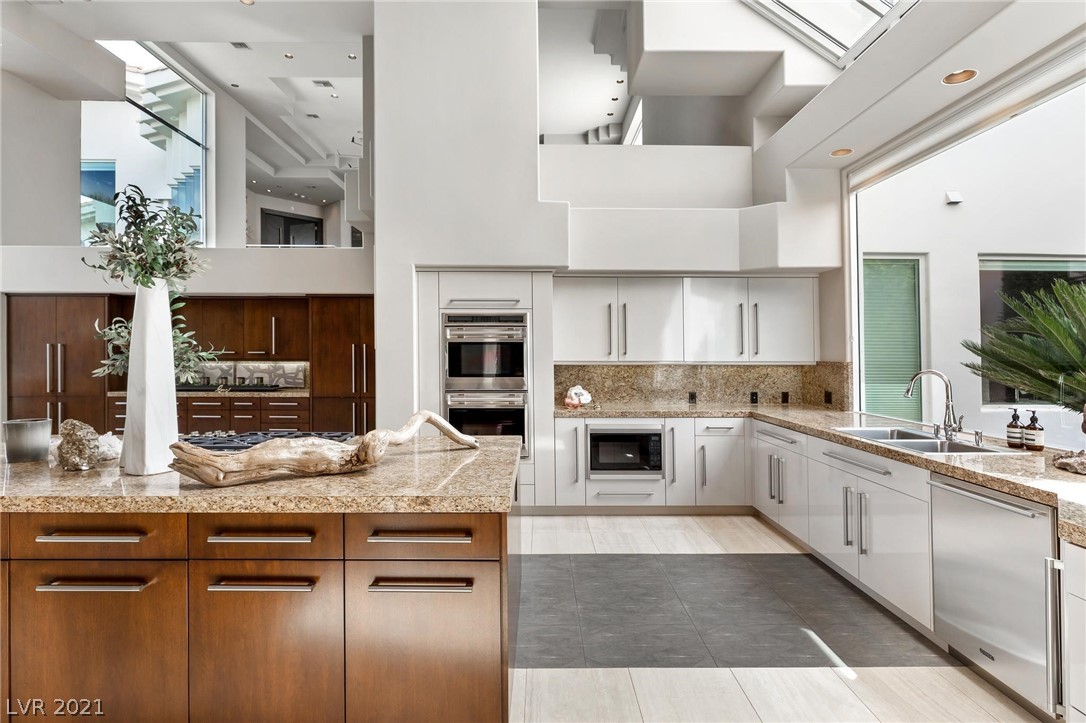 54 Innisbrook Avenue Las Vegas, NV 89113 - Photo 21 of 50