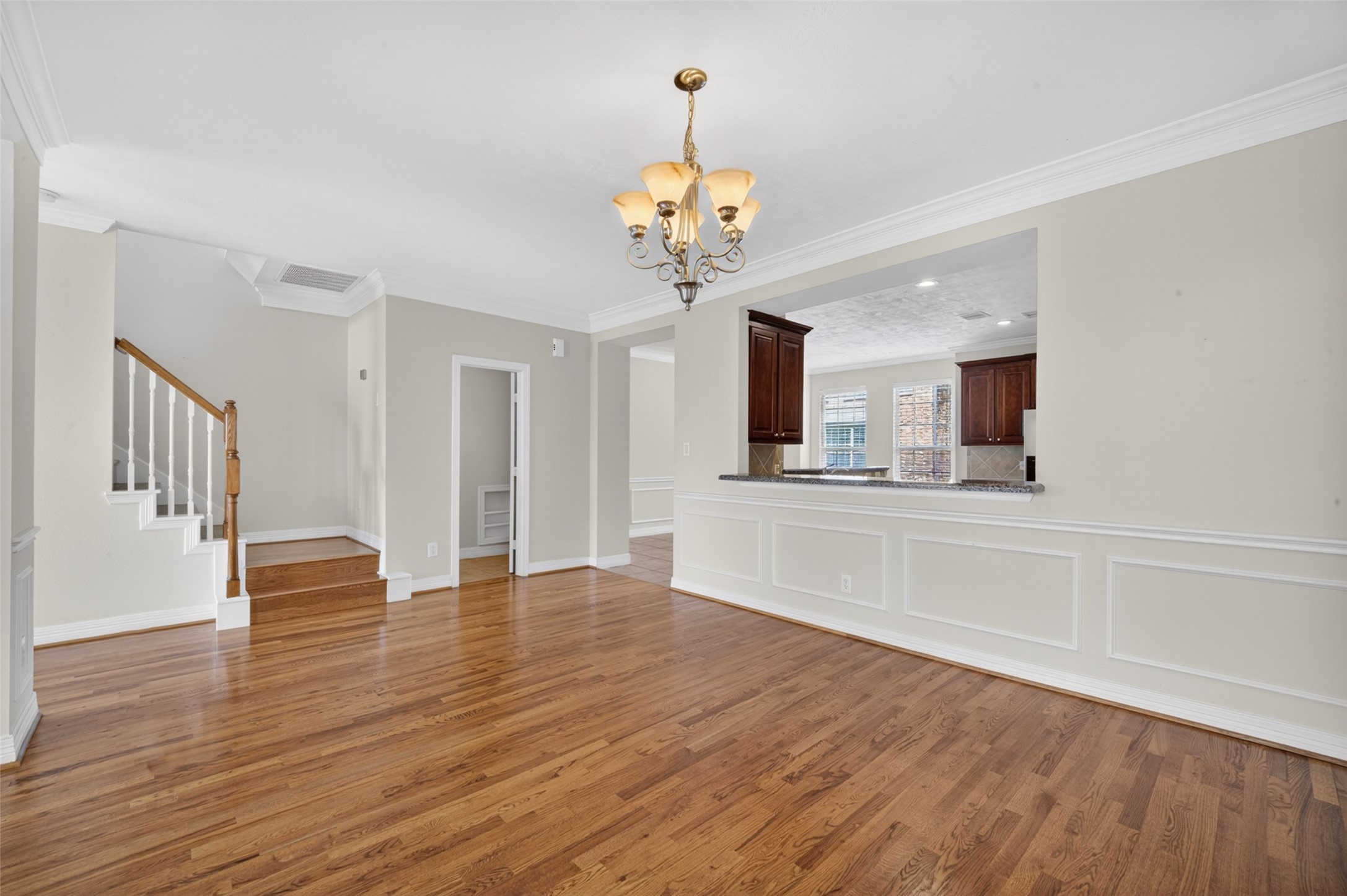 1807 Stacy Crest Houston, TX 77008 - Photo 11 of 35 a view of an empty room and window