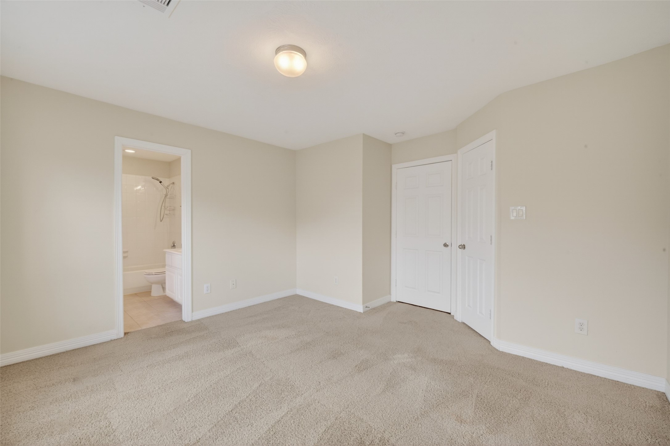 1807 Stacy Crest Houston, TX 77008 - Photo 29 of 35 a view of an empty room