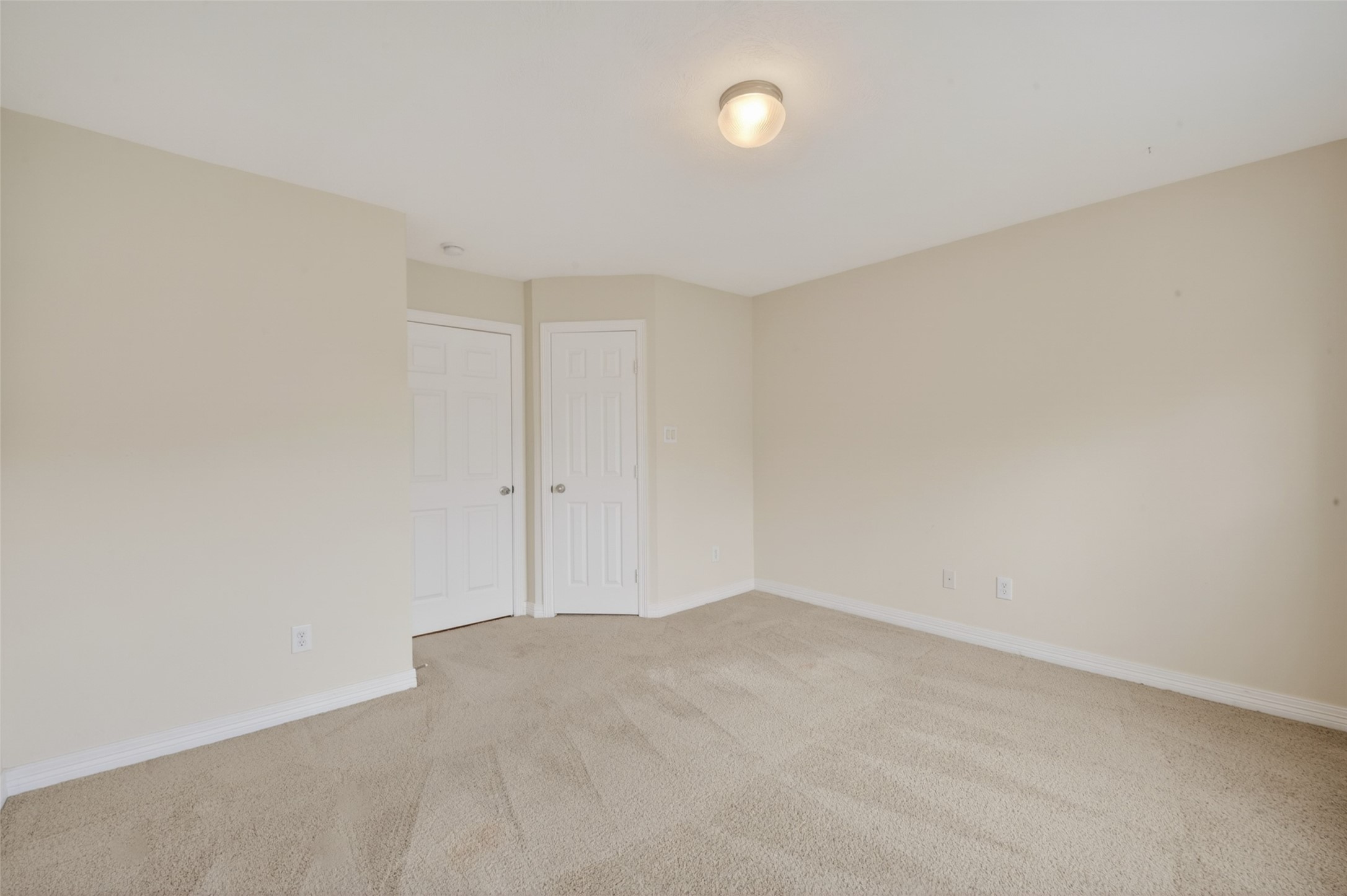 1807 Stacy Crest Houston, TX 77008 - Photo 30 of 35 a view of an empty room