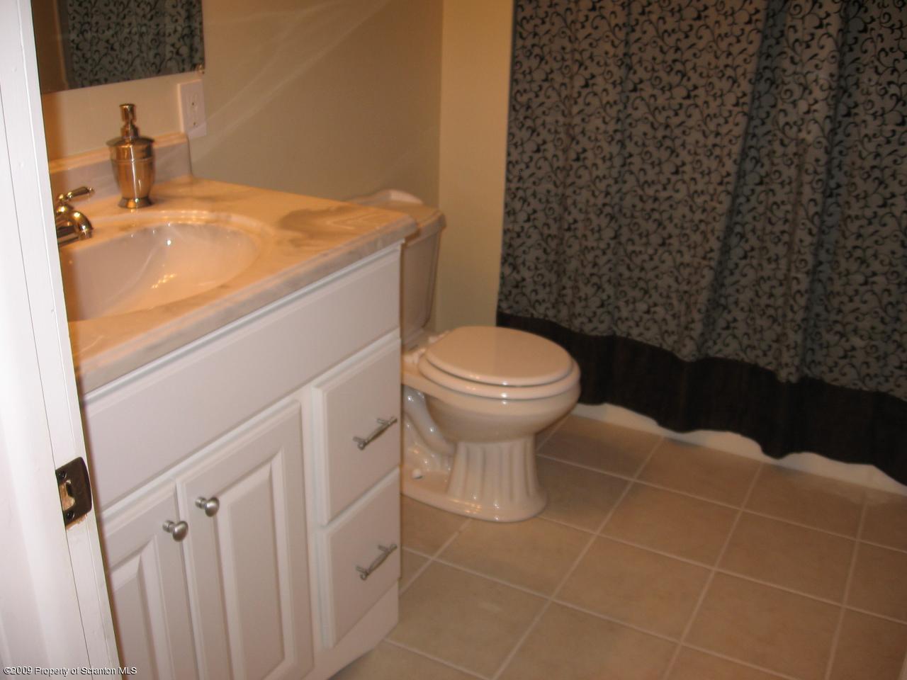 1221 Layton Road Clarks Summit, PA 18411 - Photo 7 of 9 Gallery Image 7