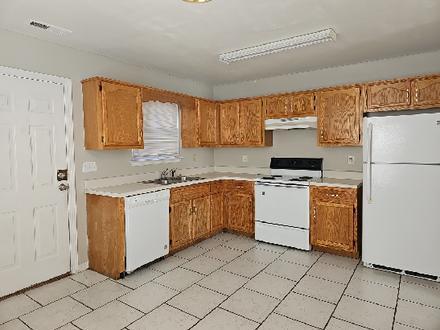 1106 Car Line Road, Unit B Rossville, GA 30741 - Photo 11 of 19 md_16987791277bb57af7f4bc4893b47daab1aba