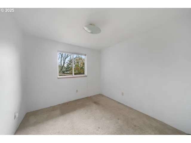 $319,000 | 1924 Garfield Street, North Bend, OR 97459