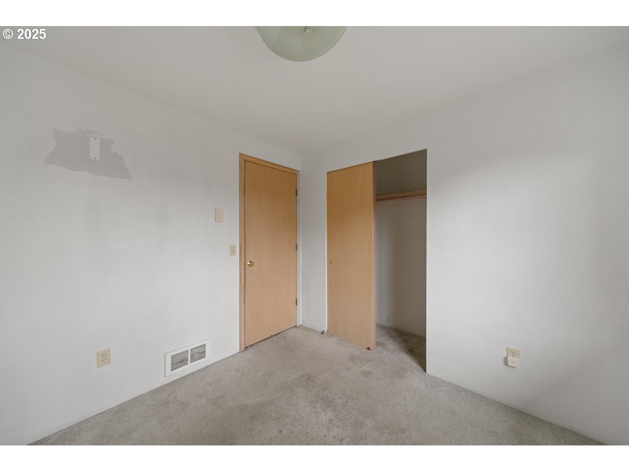 1924 Garfield Street North Bend, OR 97459 - Photo 19 of 33 a view of an empty room