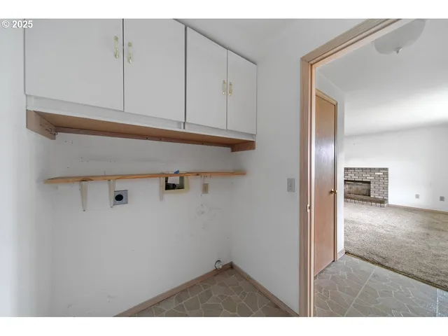 $319,000 | 1924 Garfield Street, North Bend, OR 97459