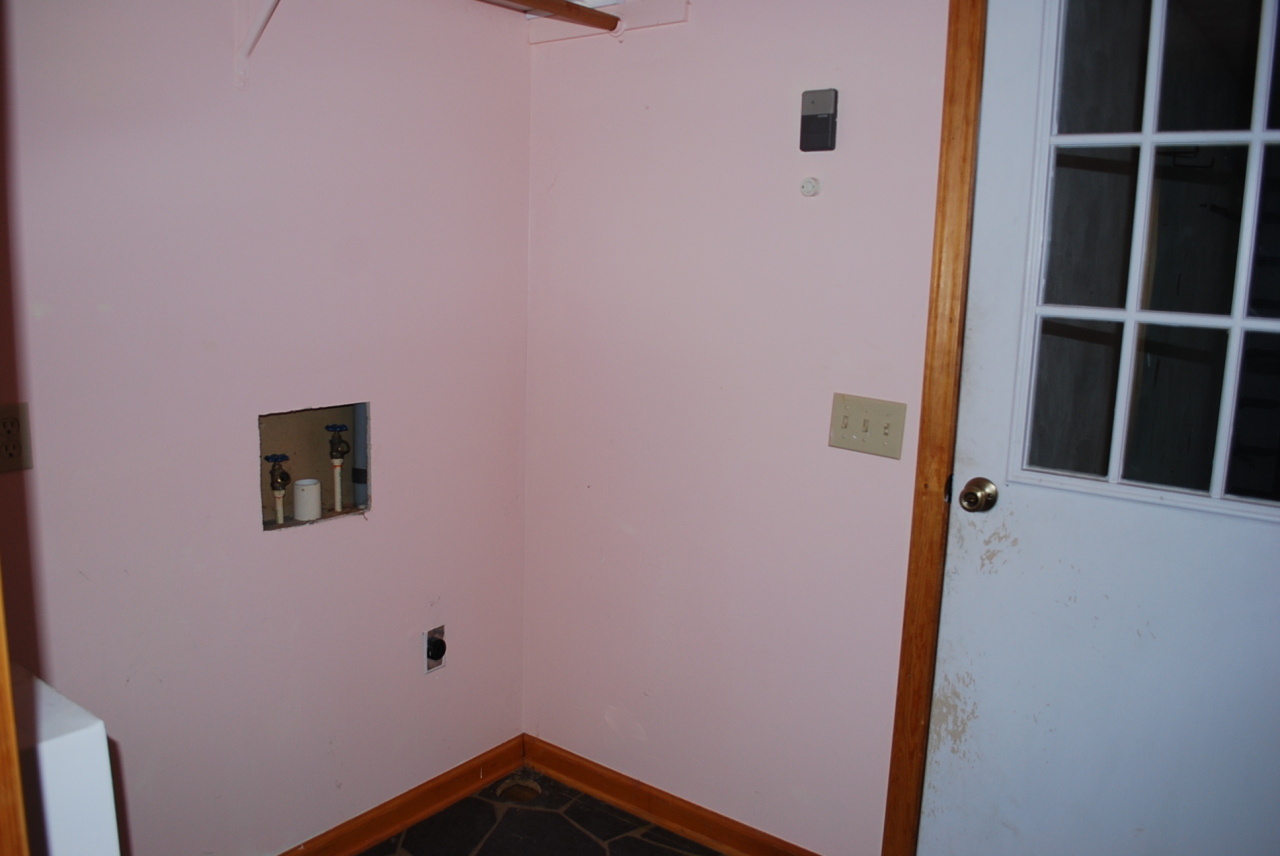 444 Iron Ridge Road Rocky Mount, VA 24151 - Photo 15 of 34 a bathroom with a window