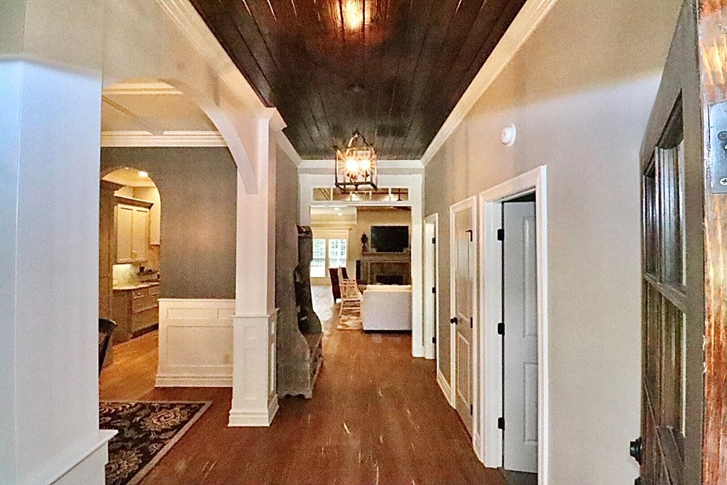 5107 Falling Springs Road Valdosta, GA 31602 - Photo 4 of 69 Gallery Image 4