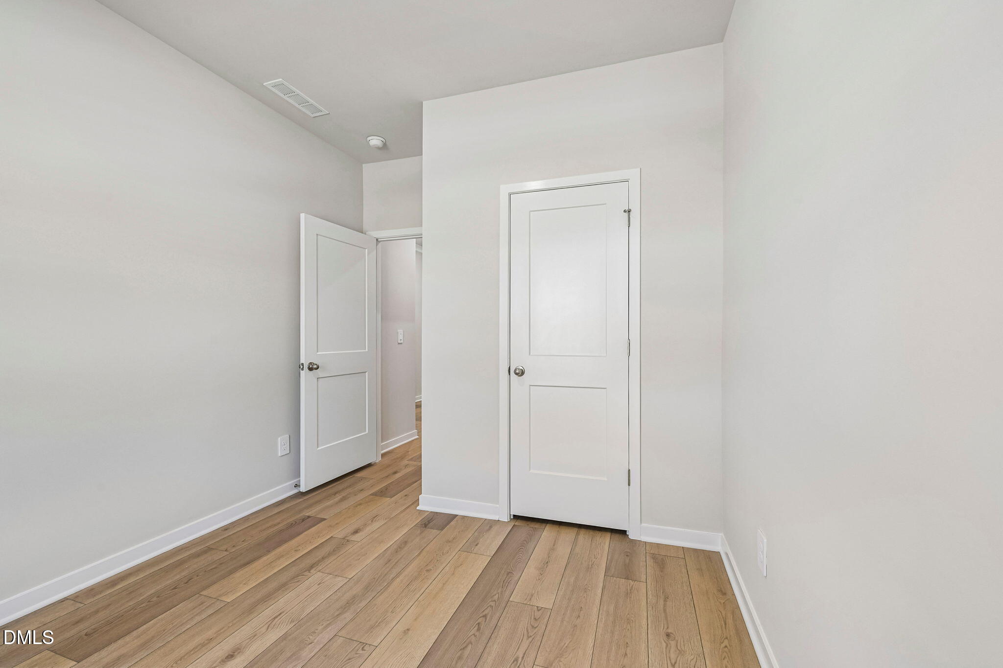 1452 Hatteras Road Durham, NC 27703 - Photo 18 of 49 18-web-or-mls-Raleigh - Avalon Place - 1