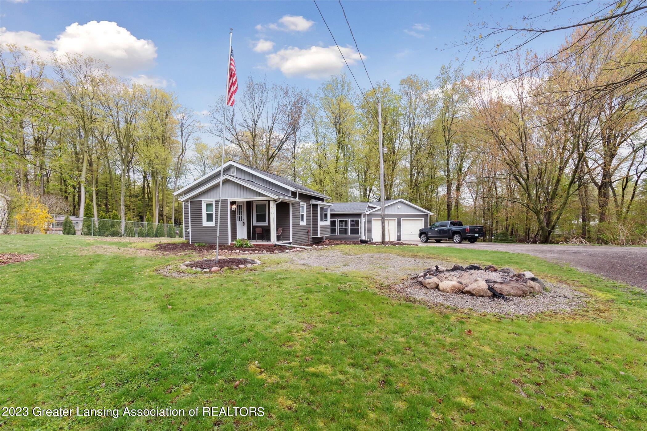 3318 West Howell Road Mason, MI 48854 - Photo 50 of 53 04-3318-W-Howell-Rd-Mason-MI-48854-Windo