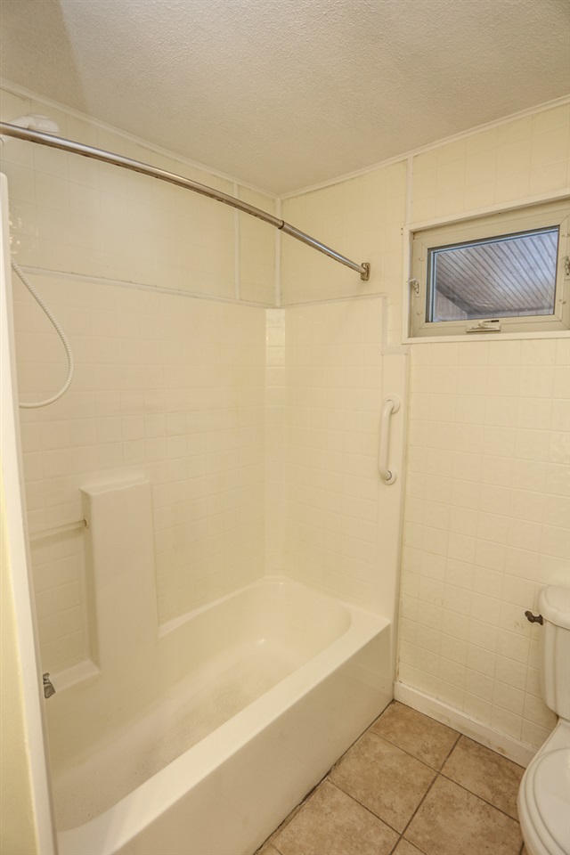 233 County Road Bedford, NH 03110 - Photo 14 of 31