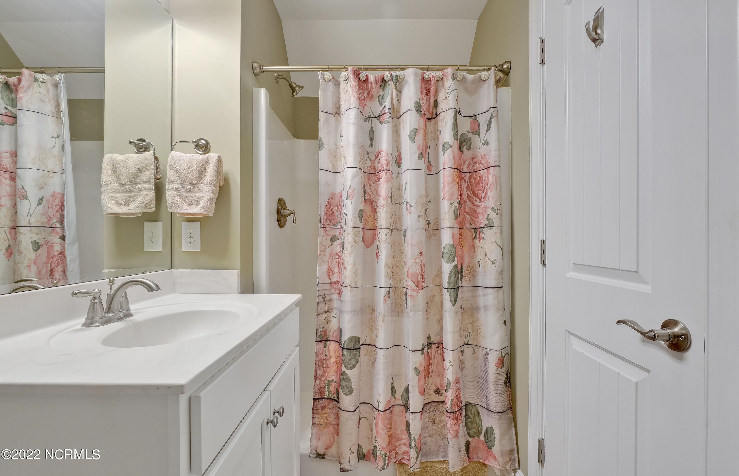 1663 Pinnacle Parkway Hampstead, NC 28443 - Photo 28 of 53 Bonus Bathroom