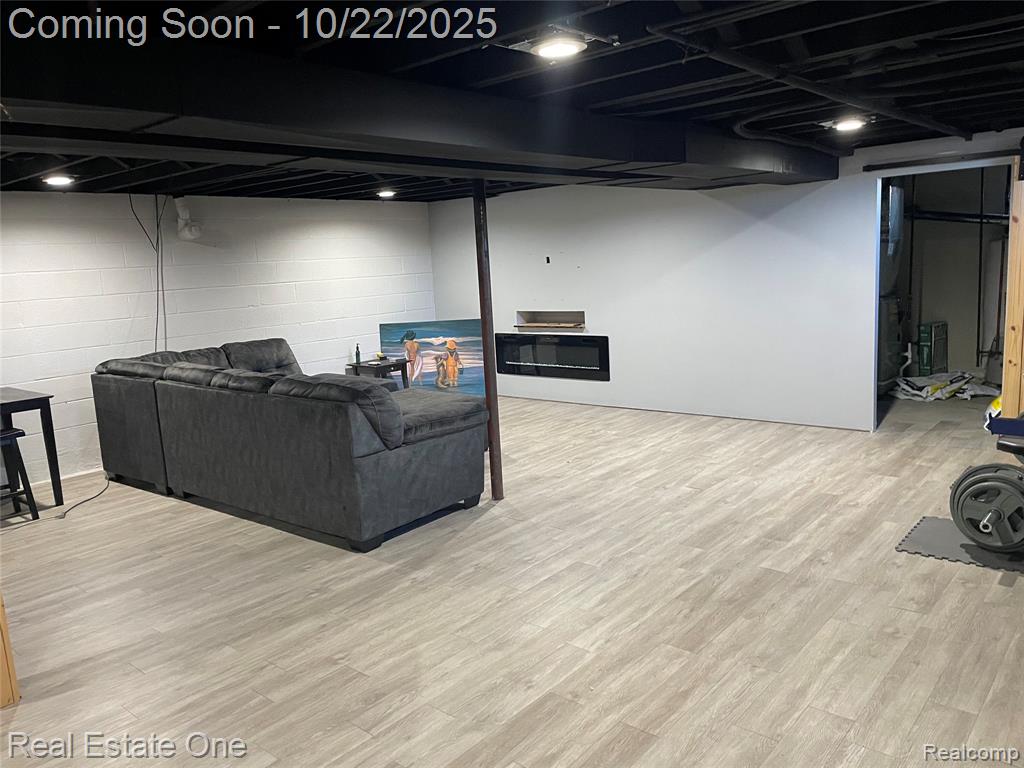 6335 Tubspring Road Almont, MI 48003 - Photo 8 of 29 Gallery Image 8