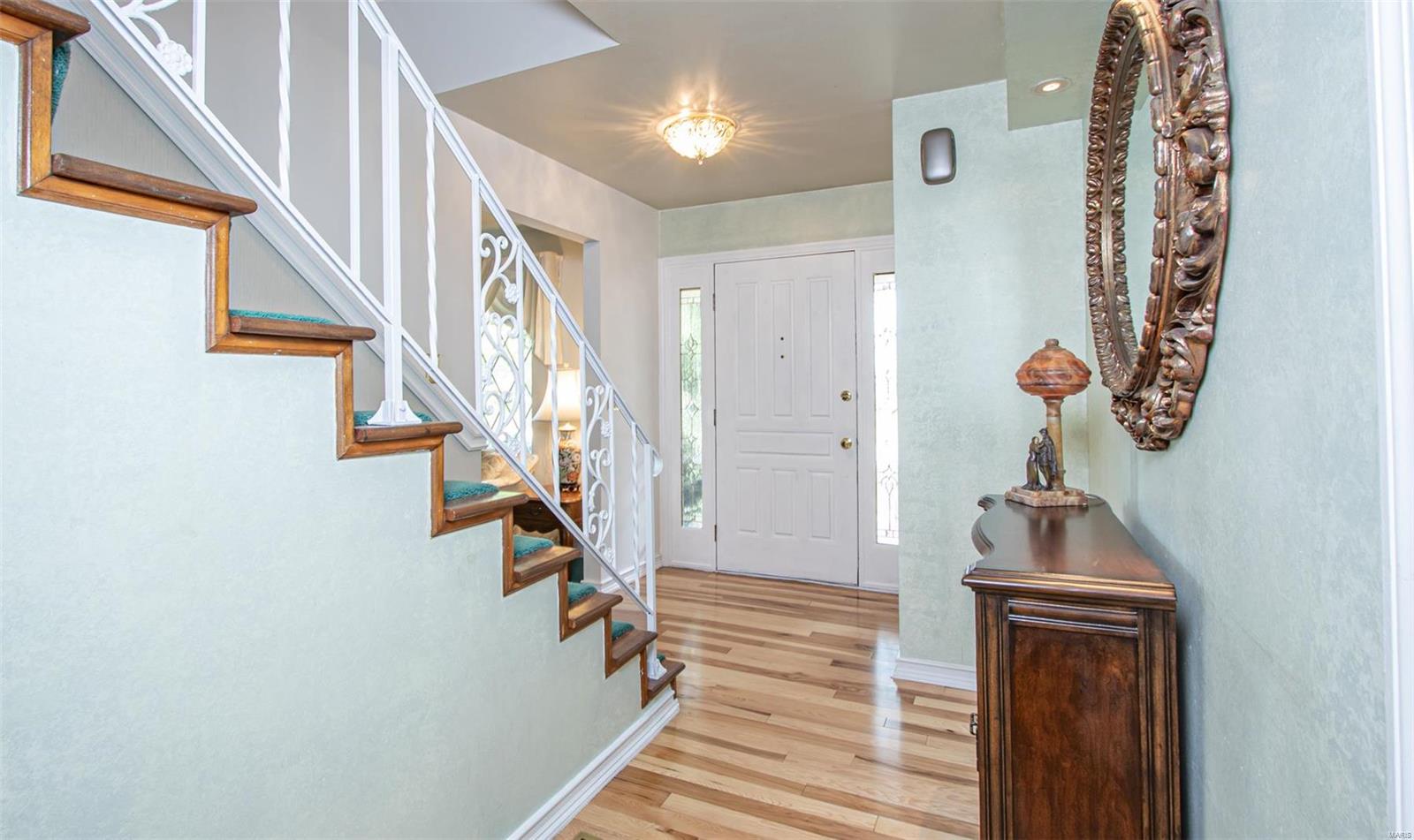 11627 Denny Road St. Louis, MO 63126 - Photo 4 of 34 Gallery Image 4
