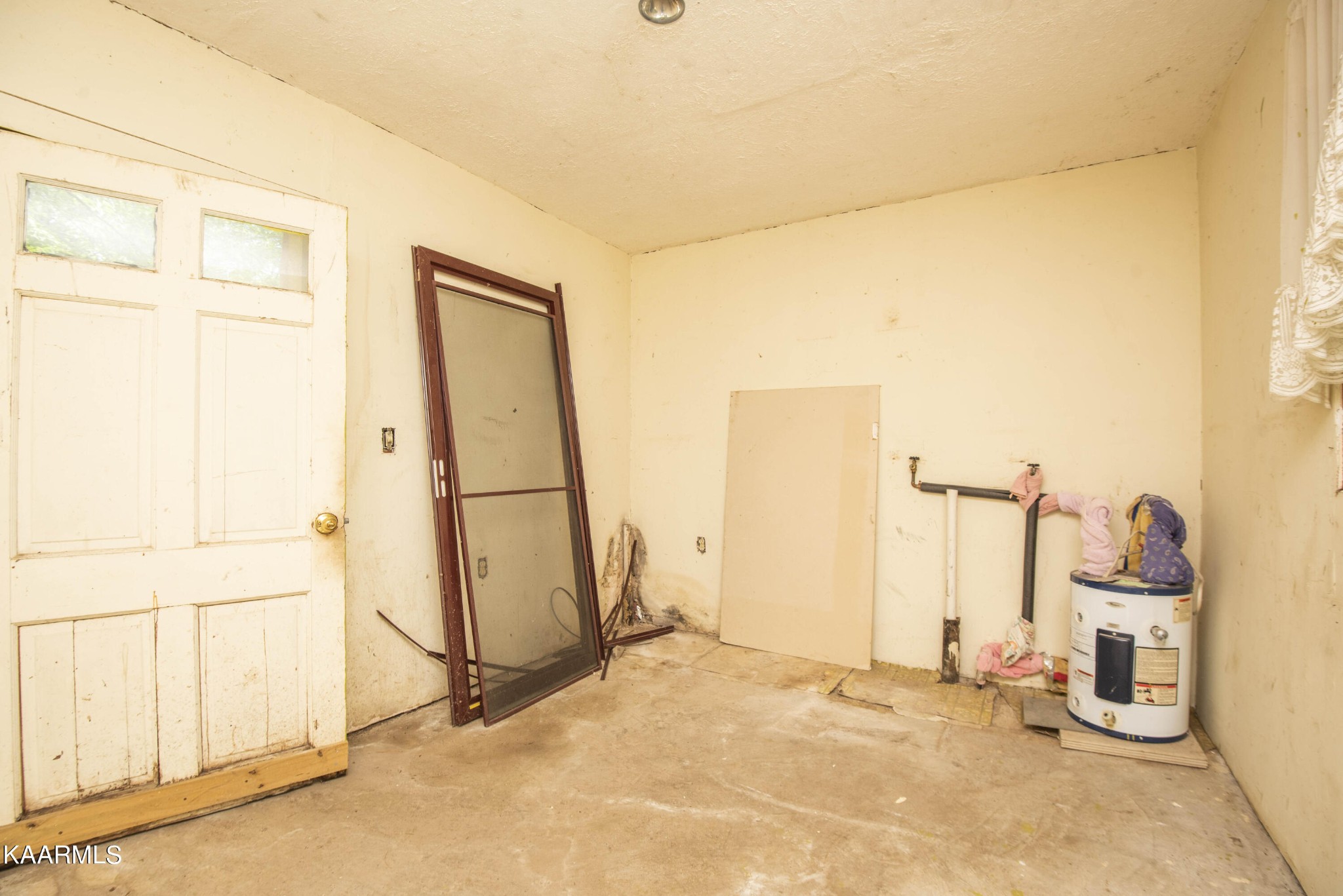 1104 Blockhouse Valley Road Clinton, TN 37716 - Photo 30 of 56 a view of a storage & utility room