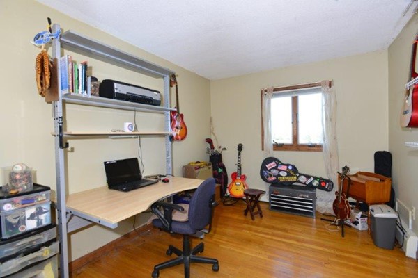 1076 Newhall Street Fall River, MA 02721 - Photo 12 of 30 Gallery Image 12