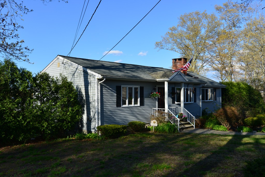 1076 Newhall Street Fall River, MA 02721 - Photo 3 of 30 Gallery Image 3
