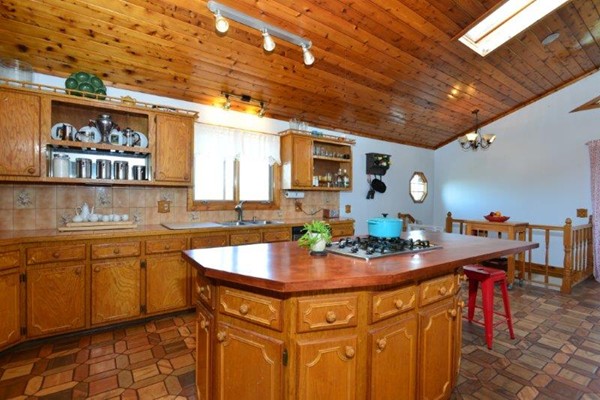 1076 Newhall Street Fall River, MA 02721 - Photo 5 of 30 Gallery Image 5