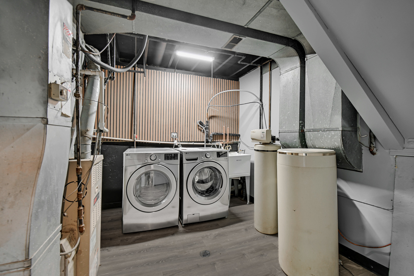 28W502 Leverenz Road Naperville, IL 60564 - Photo 29 of 30 a utility room with dryer and washer