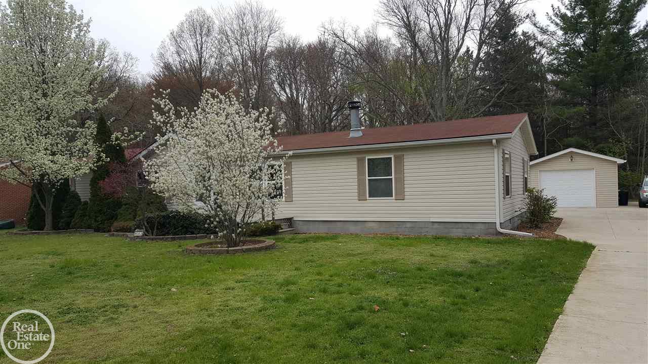 9263 Field Road Algonac, MI 48001 - Photo 3 of 18 31318064-2.JPG