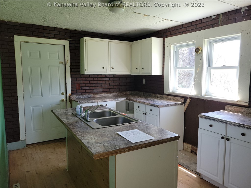 714 Daverton Road Charleston, WV 25303 - Photo 7 of 9 Gallery Image 7