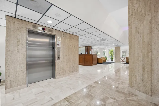 a big room with closet