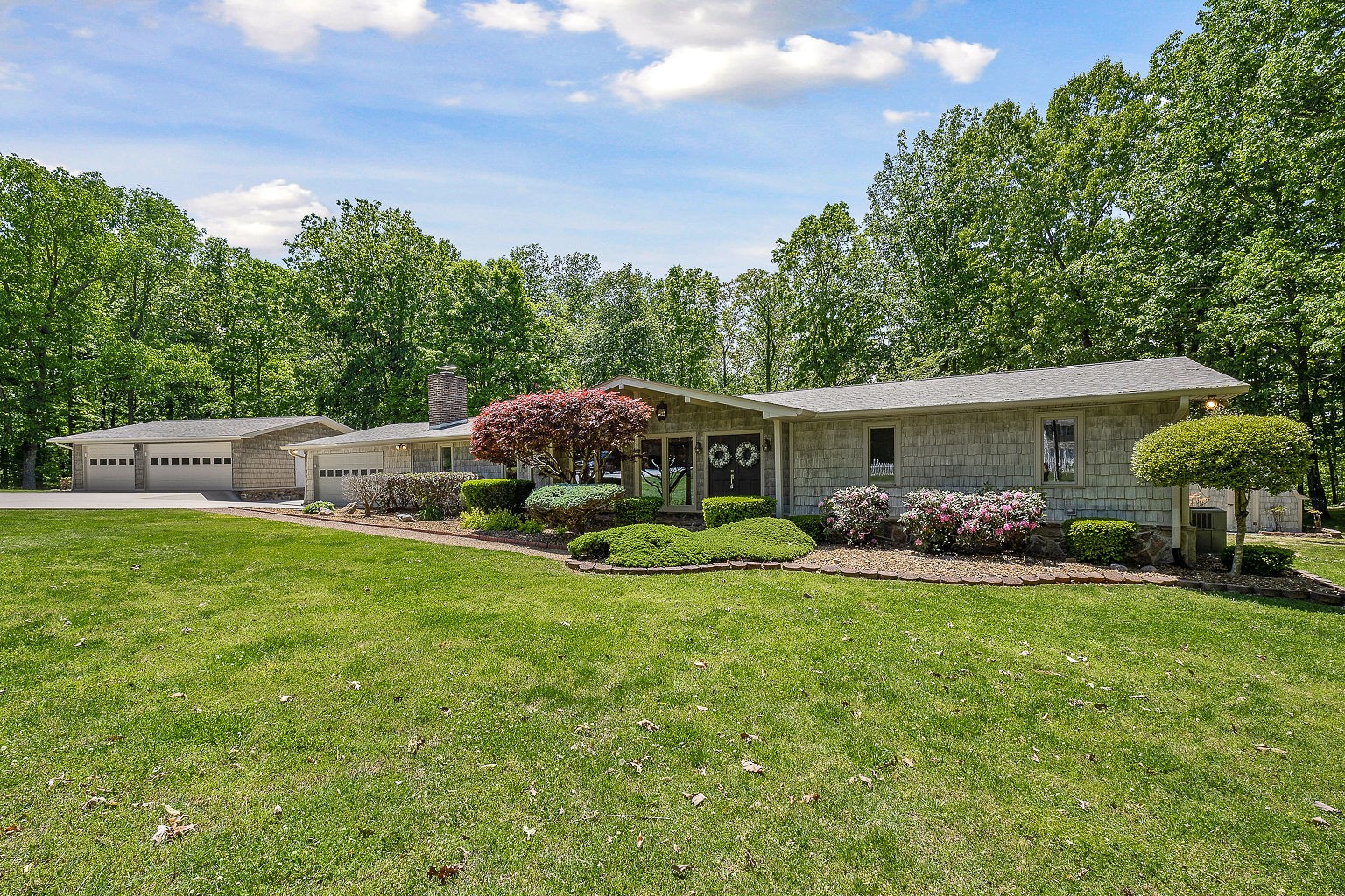 1924 Ridgewood Drive Sparta, TN 38583 - Photo 1 of 59 Gallery Image 1