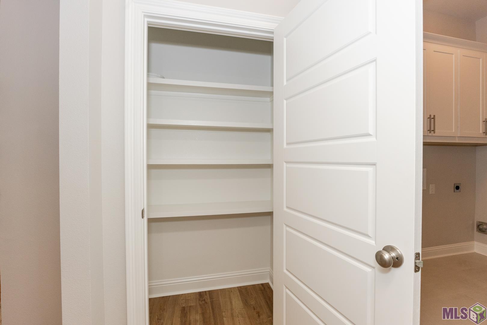 2524 Tarn Avenue Baton Rouge, LA 70810 - Photo 34 of 44 Linen Closet