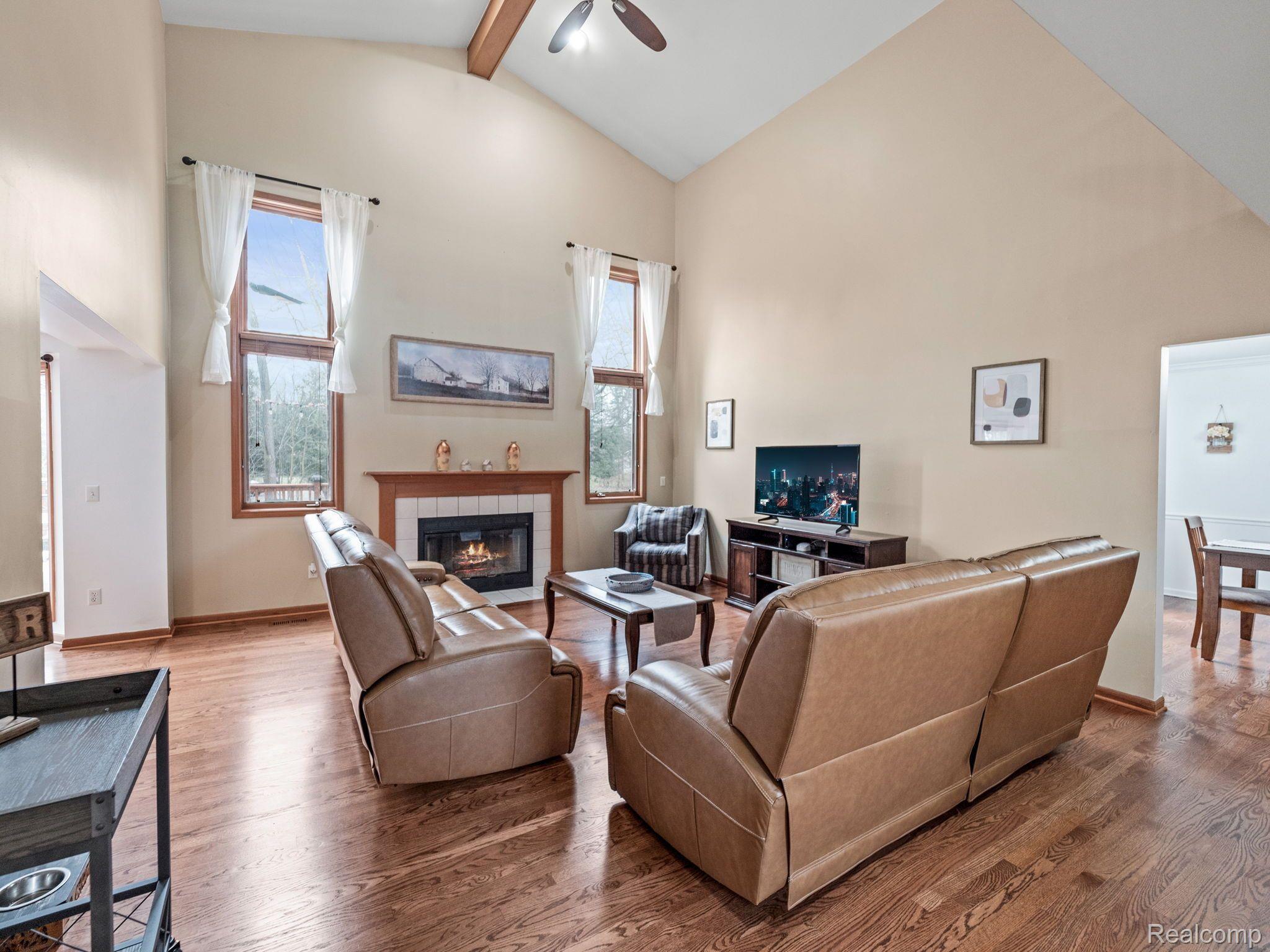 1090 River Mist Drive Rochester, MI 48307 - Photo 8 of 42 Gallery Image 8