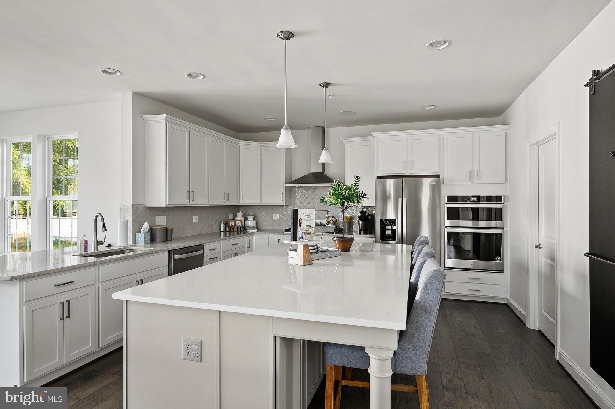 6811 Martin Road Columbia, MD 21044 - Photo 21 of 30 Large Kitchen Island