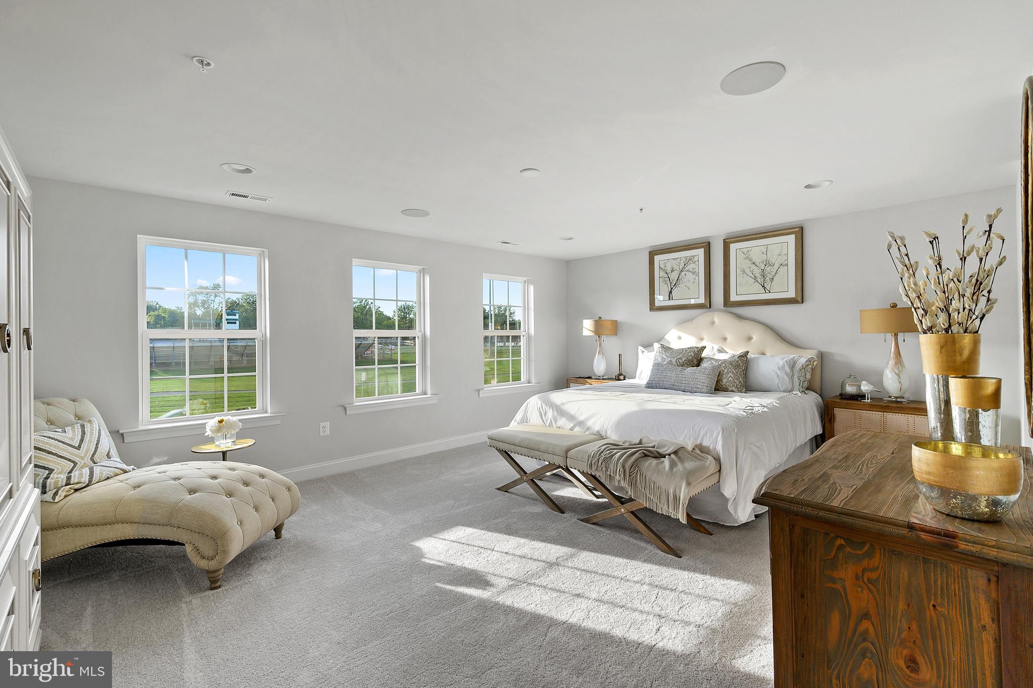 6811 Martin Road Columbia, MD 21044 - Photo 22 of 30 Master Bedroom