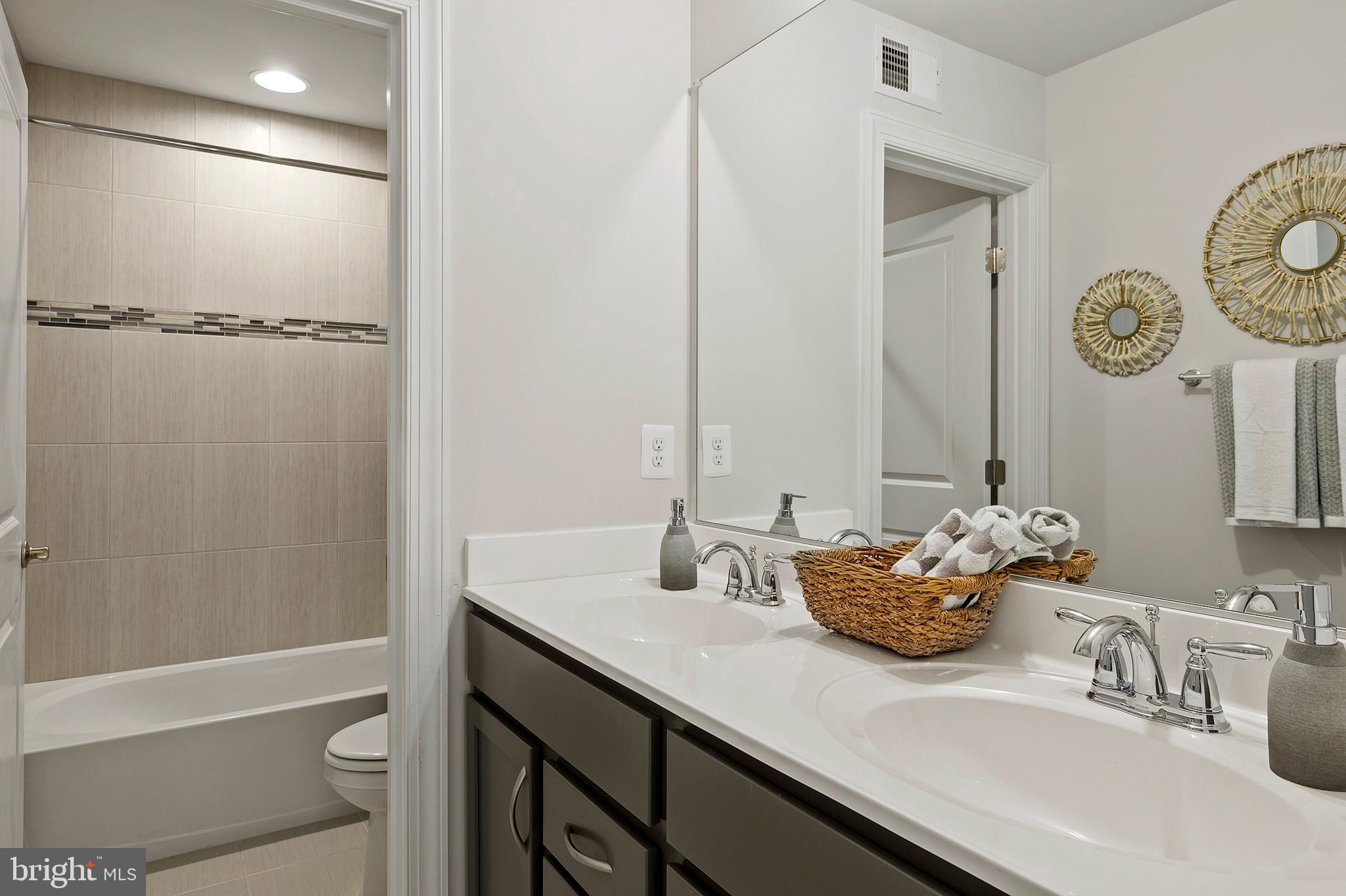 6811 Martin Road Columbia, MD 21044 - Photo 24 of 30 Secondary Bath