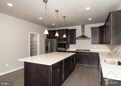 6811 Martin Road Columbia, MD 21044 - Photo 4 of 30 Kitchen with standard island