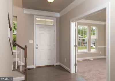 6811 Martin Road Columbia, MD 21044 - Photo 7 of 30 Foyer