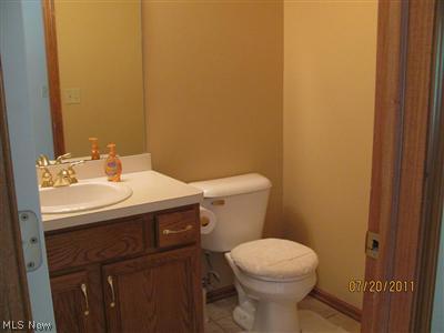 6012 Ravine Boulevard Parma, OH 44134 - Photo 4 of 24 Gallery Image 4