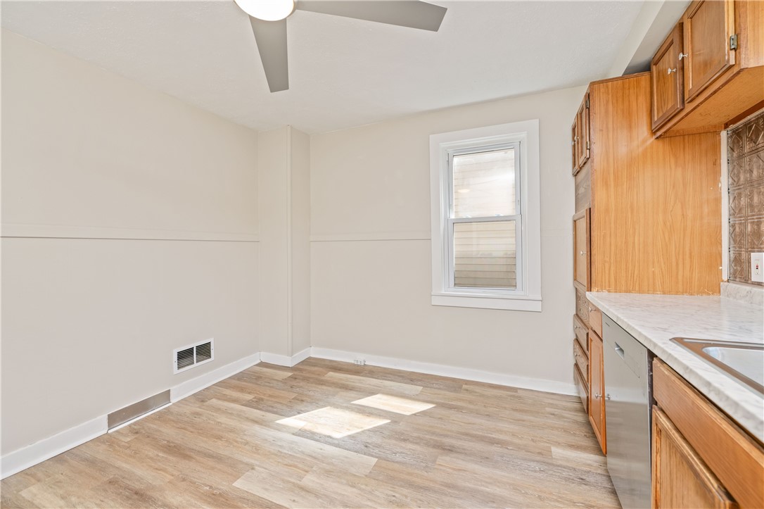 67 Seager Street Rochester, NY 14620 - Photo 17 of 42