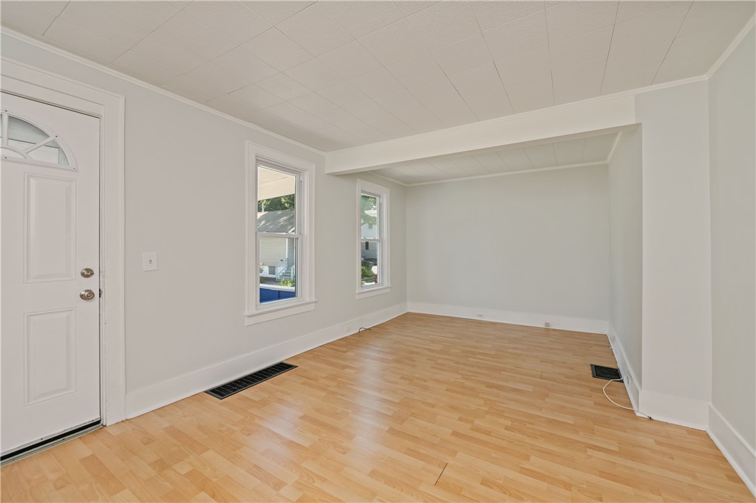 67 Seager Street Rochester, NY 14620 - Photo 7 of 42