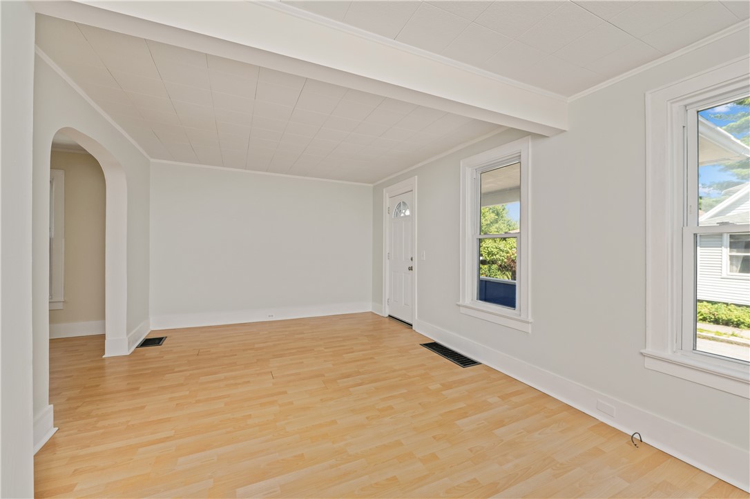 67 Seager Street Rochester, NY 14620 - Photo 8 of 42