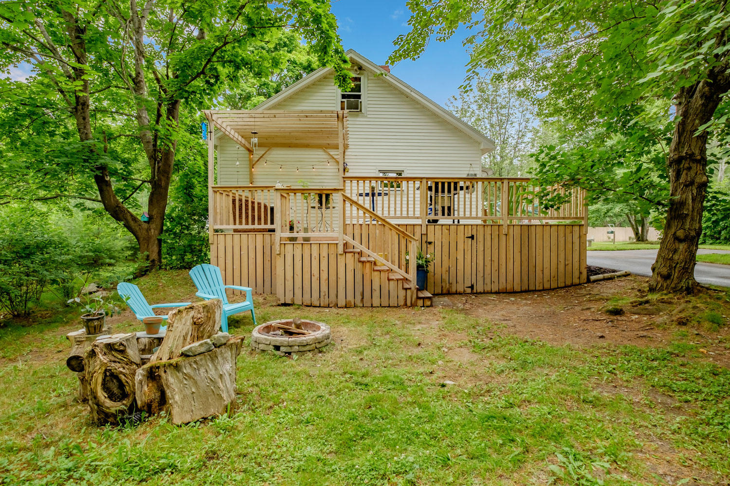 256 Middle Road Falmouth, ME 04105 - Photo 18 of 31 Deck from back