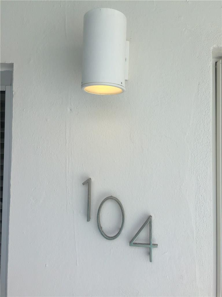 2901 Riomar Street, Unit 104 Fort Lauderdale, FL 33304 - Photo 5 of 23 Photo 5