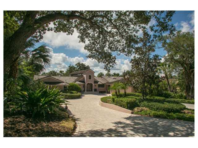 23 Ridgeland Drive Stuart, FL 34996 - Photo 1 of 33 Gallery Image 1