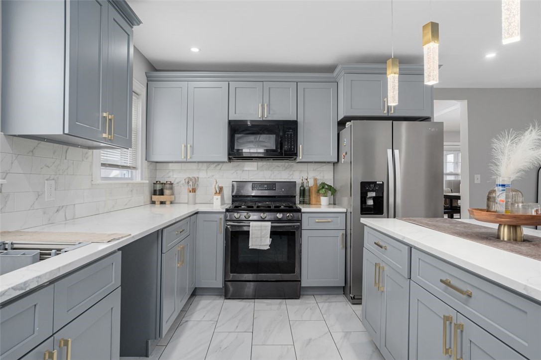 52 Dover Street Pawtucket, RI 02860 - Photo 13 of 31