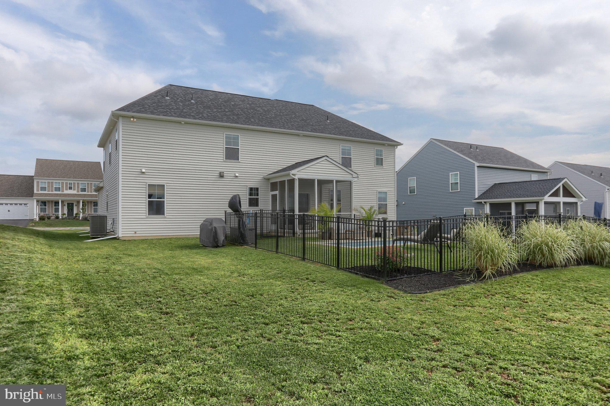 405 Royal Hunt Way Lititz, PA 17543 - Photo 46 of 53 Gallery Image 46