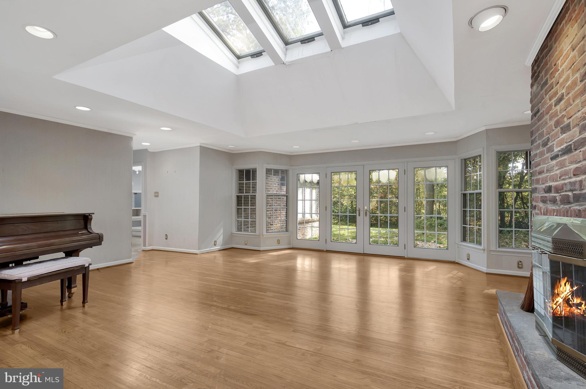 1061 West Boot Road Downingtown, PA 19335 - Photo 18 of 40 Family Room - alternate view