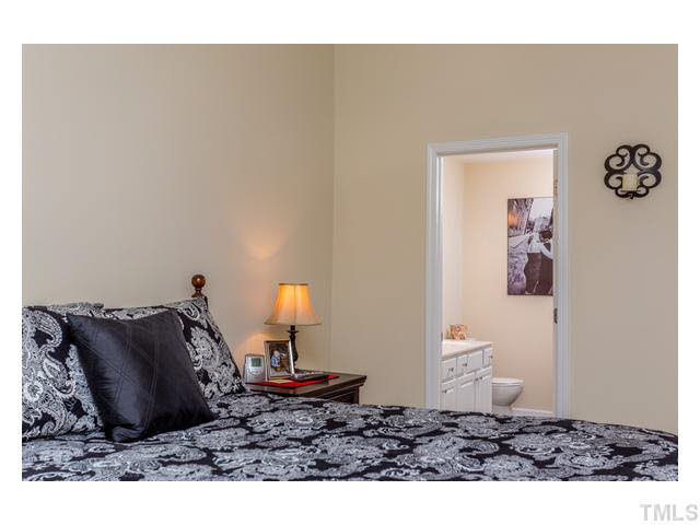 4534 Sugarbend Way Raleigh, NC 27606 - Photo 15 of 24 Gallery Image 15