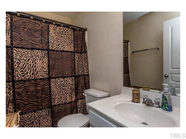 4534 Sugarbend Way Raleigh, NC 27606 - Photo 18 of 24 Gallery Image 18