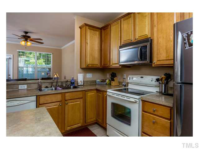 4534 Sugarbend Way Raleigh, NC 27606 - Photo 7 of 24 Gallery Image 7